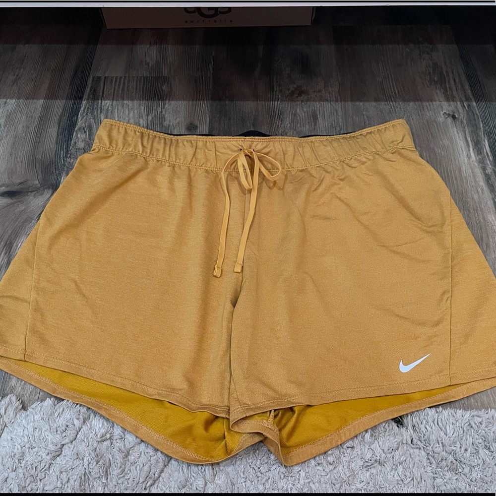 nike shorts